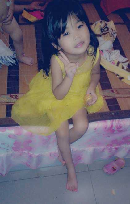 小美女不是亮点。。。儿童gif搞笑图片