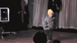 屌丝女友被土豪抢走后儿童gif搞笑图片