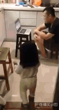 家里有个乖女儿就是幸福儿童gif搞笑图片