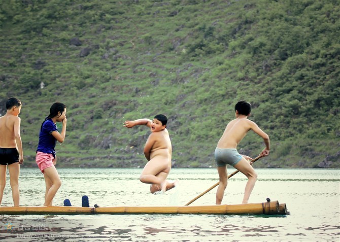 小胖子，你少儿不宜了！儿童gif搞笑图片