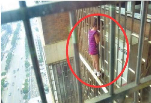 妹子，现在回头还来得及儿童gif搞笑图片