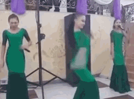 小小年纪就不学好儿童gif搞笑图片