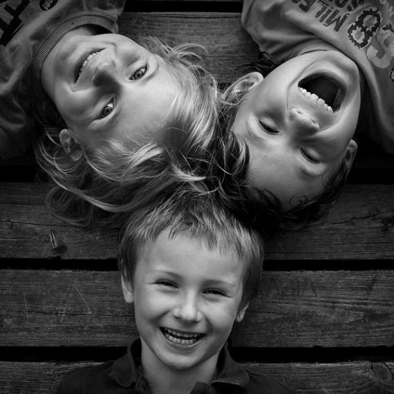 天真无邪的笑容儿童gif搞笑图片