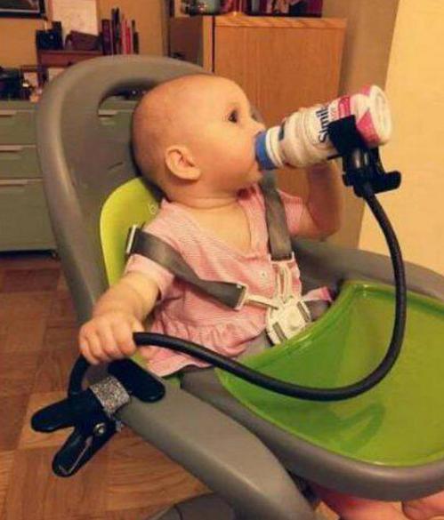 手机懒人支架运用的正确办法儿童gif搞笑图片