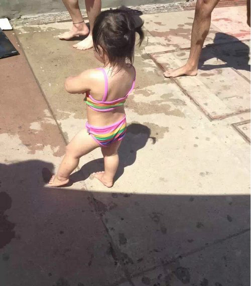 敢在老娘的地盘撒野，想找死啊儿童gif搞笑图片