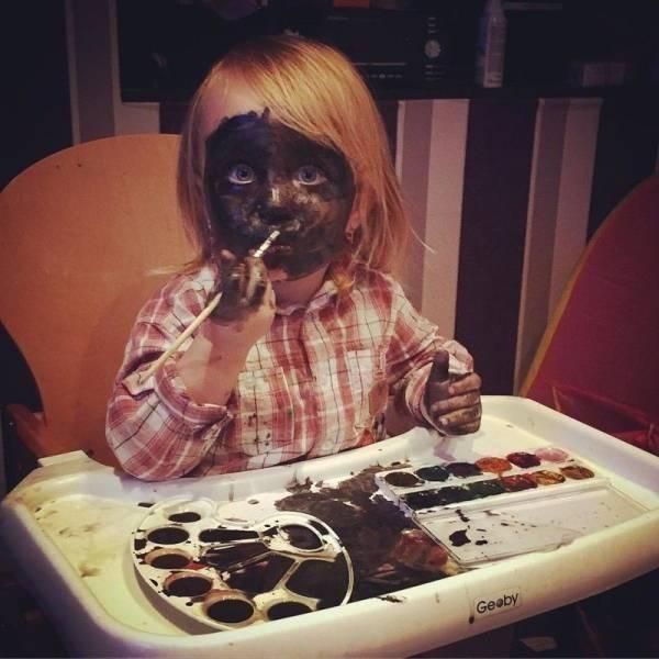 很会化妆儿童gif搞笑图片