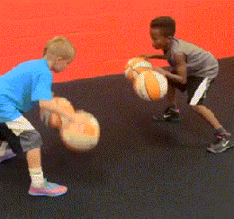 呼叫魔兽出来虐小号儿童gif搞笑图片