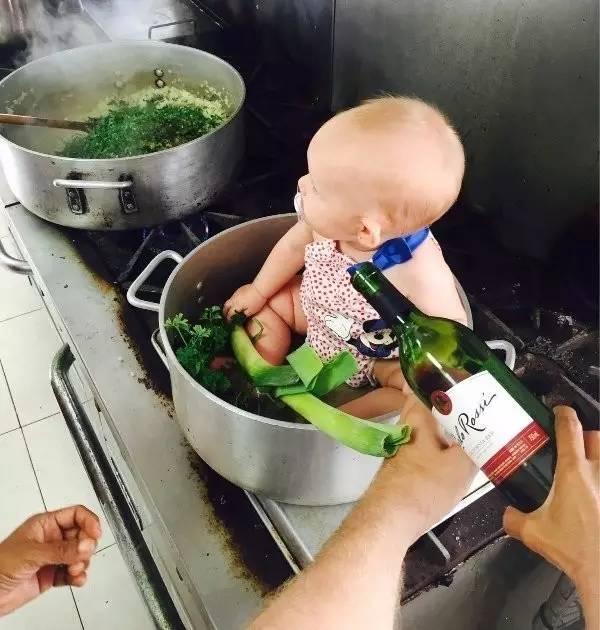 哇，好残忍儿童gif搞笑图片