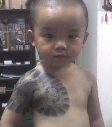 从小就是扛把子儿童gif搞笑图片