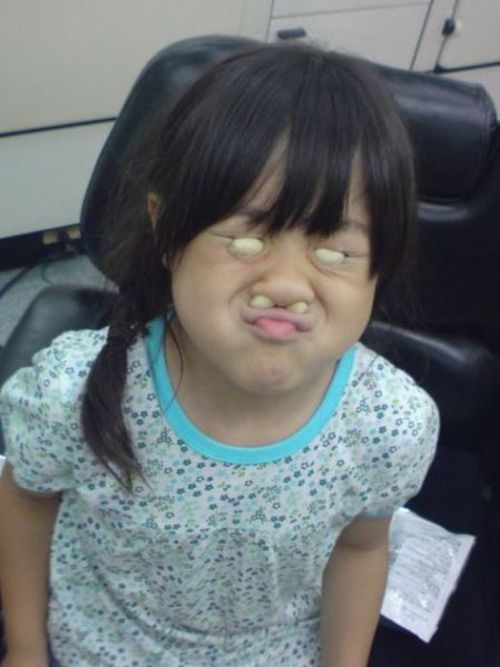 小孩子二起来不得了儿童gif搞笑图片