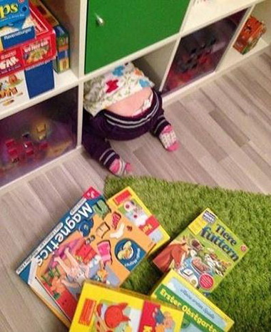 熊孩子说要玩捉迷藏~然后。。。儿童gif搞笑图片