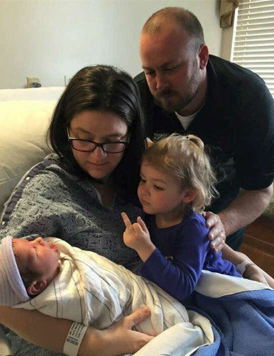 这孩子的成长之路应该挺艰辛的儿童gif搞笑图片