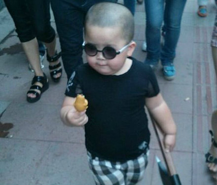 黑帮老大，重出江湖儿童gif搞笑图片