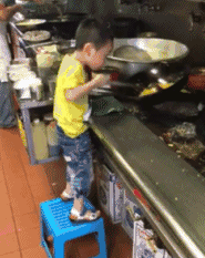 娃娃要从小锻炼，以后进了新东方就更好学习了儿童gif搞笑图片