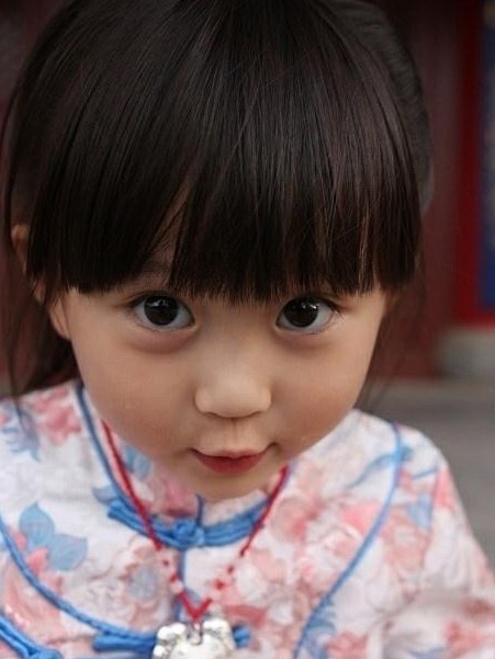 可爱的小女生儿童gif搞笑图片