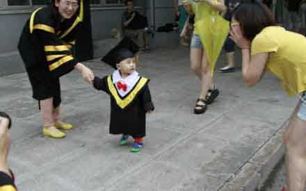 从小就有了读博的经历儿童gif搞笑图片