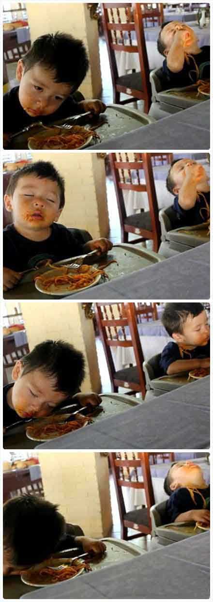 困和饿。。。艰难的选择儿童gif搞笑图片