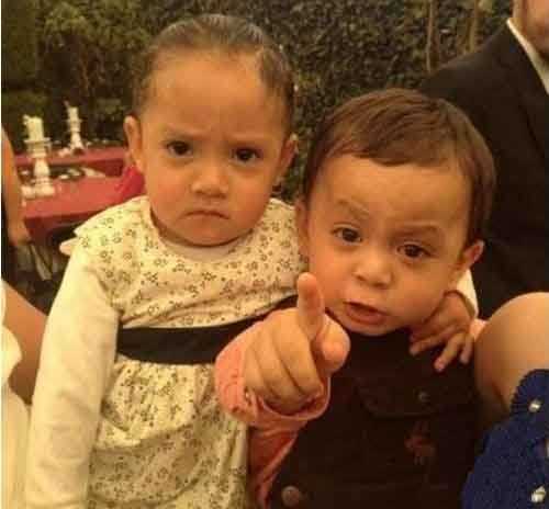 你小子再动我女人试试？小心老子削你！儿童gif搞笑图片