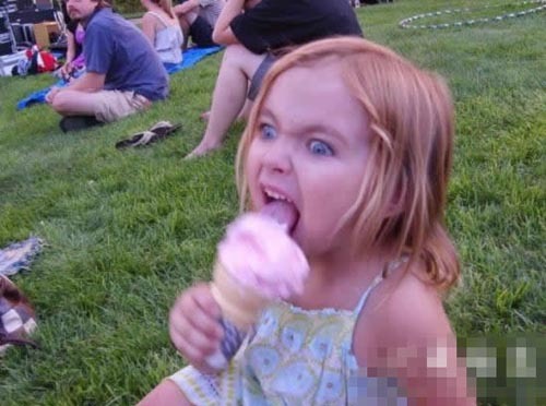 吃冰激凌的表情儿童gif搞笑图片