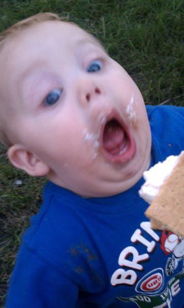 天生的吃货儿童gif搞笑图片