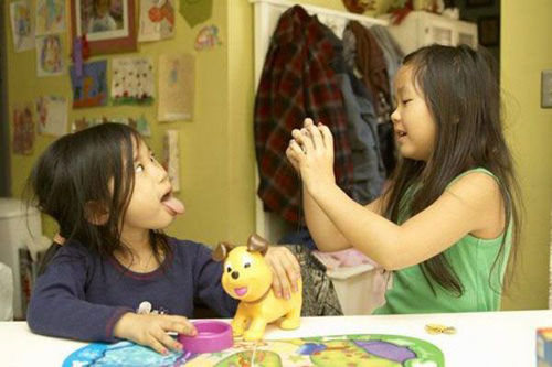 小孩趣事多儿童gif搞笑图片