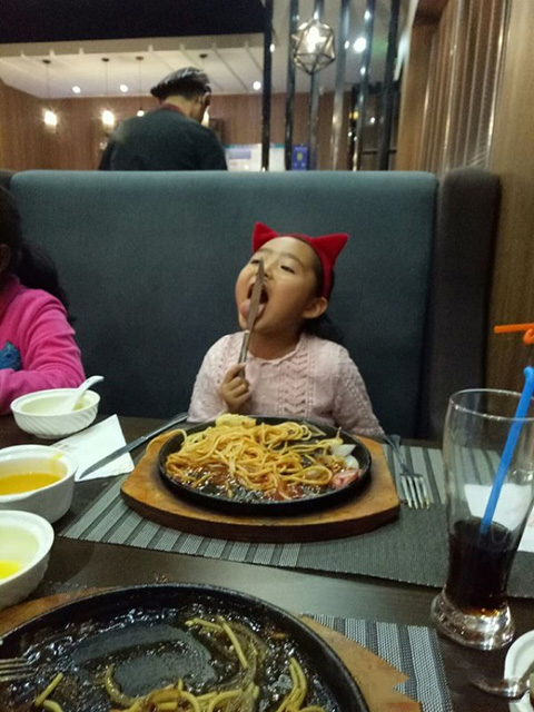 姐的大刀早已饥渴难耐儿童gif搞笑图片