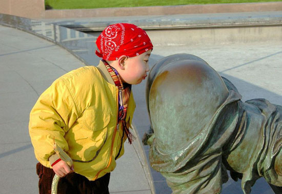 亲，口味还真是特别儿童gif搞笑图片