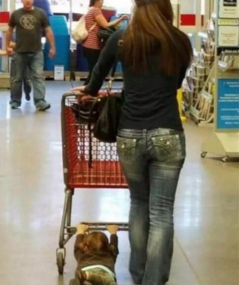 姑娘，你的孩子掉了儿童gif搞笑图片