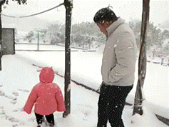 亲爹，绝对是亲爹儿童gif搞笑图片