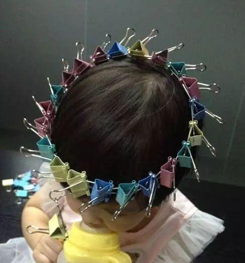 放射着智慧的光环儿童gif搞笑图片