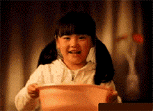 老师说今晚的作业是给爸爸洗脚儿童gif搞笑图片