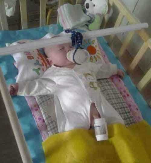 二货父母管的吃撒事儿童gif搞笑图片