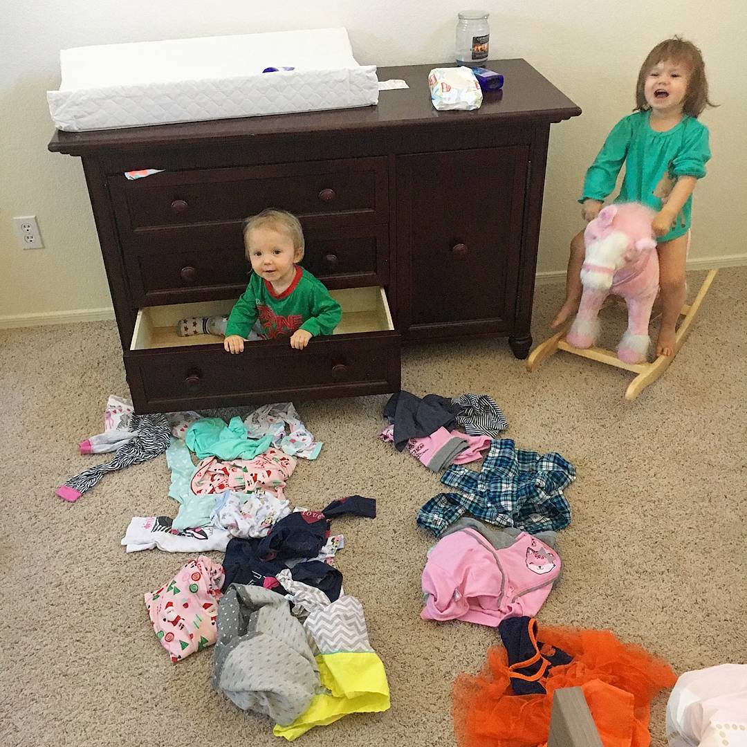 三天不打，上房揭瓦啊儿童gif搞笑图片