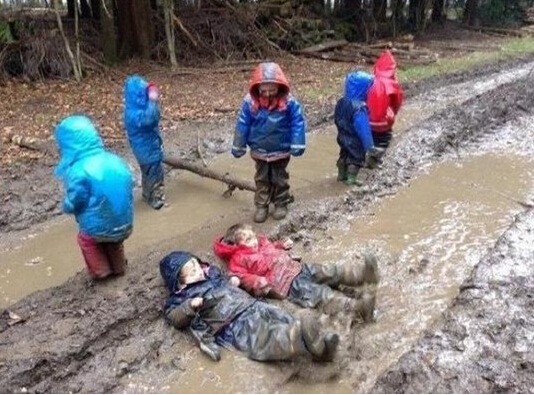 回家之后妈妈疯了儿童gif搞笑图片