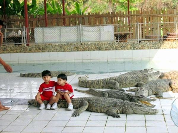 累了，休息一下儿童gif搞笑图片