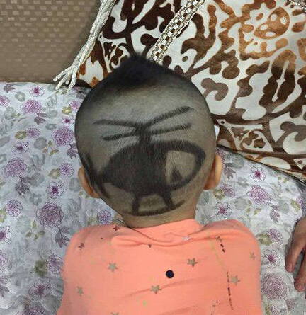 现在小孩的发型炸天了儿童gif搞笑图片