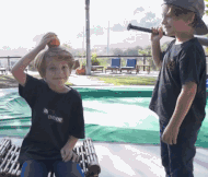 当头一棒儿童gif搞笑图片