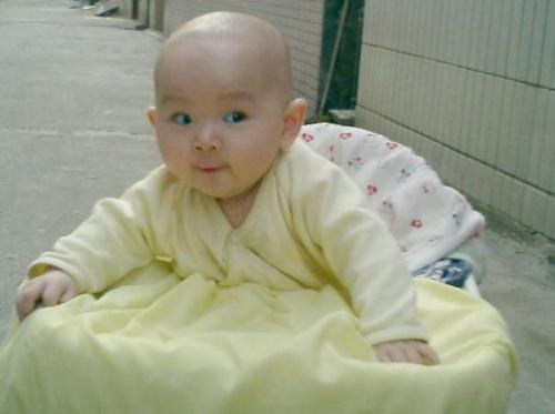 前方的美女快点来摸我儿童gif搞笑图片