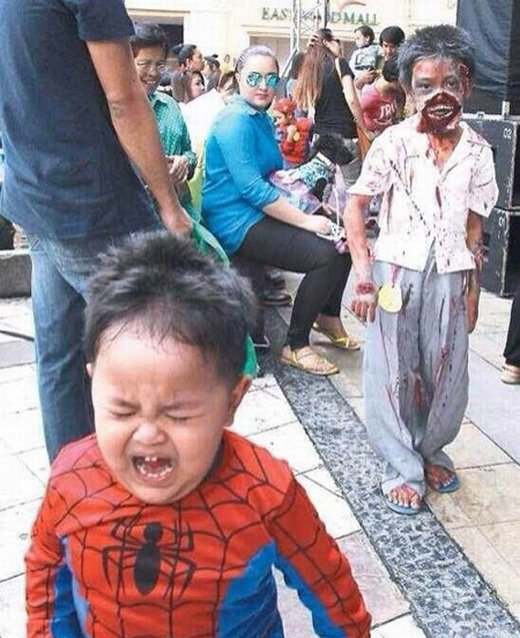 麻麻，好可怕吓死我了儿童gif搞笑图片