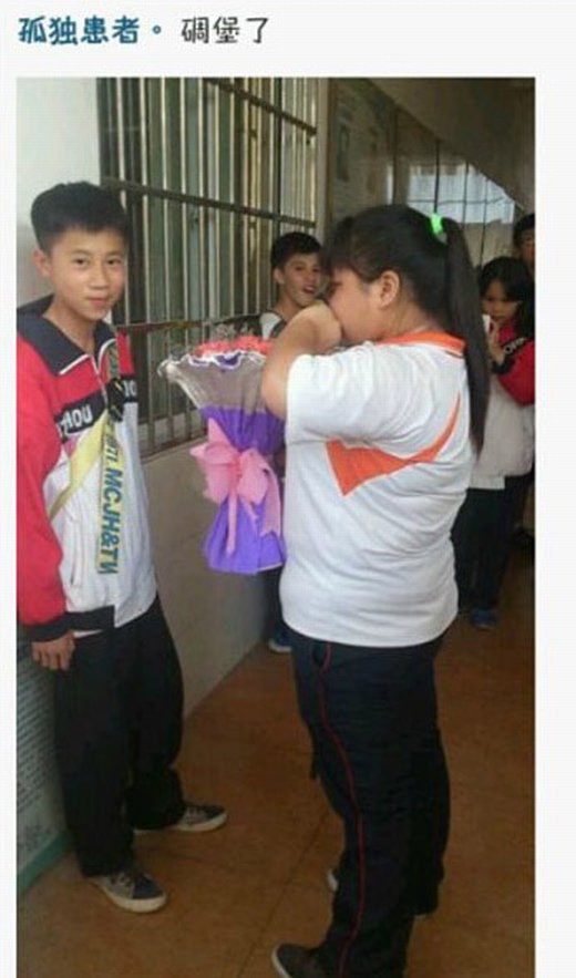 很佩服女汉子的勇于追求儿童gif搞笑图片