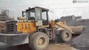 爸妈肯定是南翔的高材生儿童gif搞笑图片