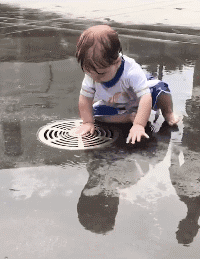 还以为能掏出个好东西来儿童gif搞笑图片