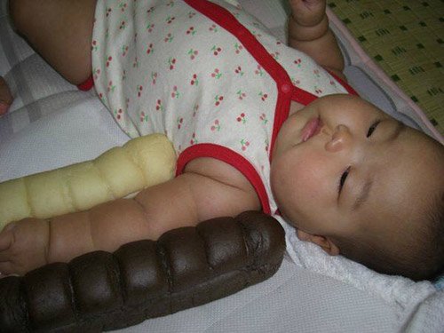 是不是和刚蒸出来的小馒头一样儿童gif搞笑图片