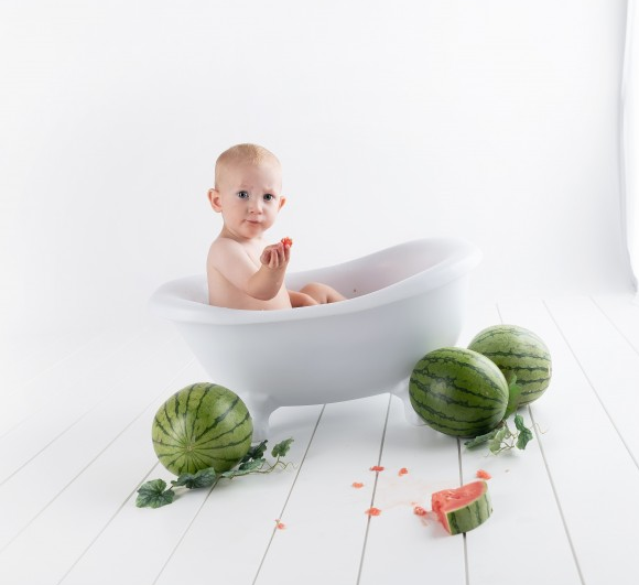 外国宝宝可爱简约写真照片儿童gif搞笑图片