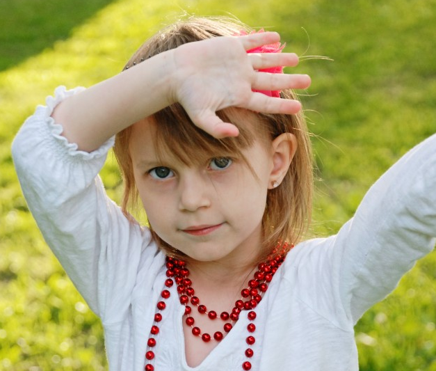 外国儿童开心玩耍图片儿童gif搞笑图片