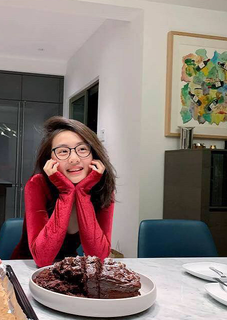 黄磊孙莉的女儿黄多多长大变美照片儿童gif搞笑图片