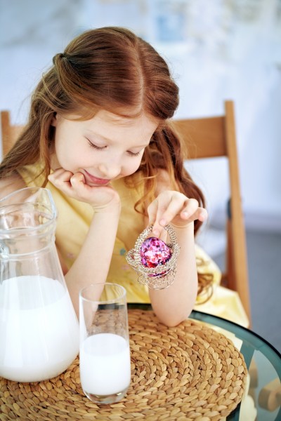 小孩做手工玩具可爱儿童图片儿童gif搞笑图片