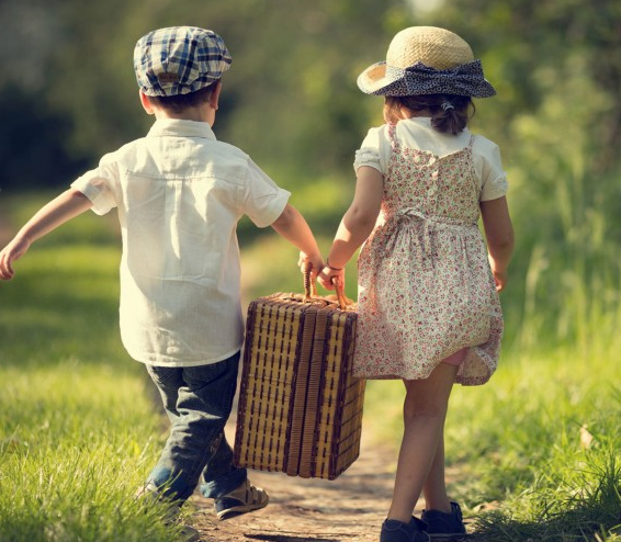 青梅竹马两小无猜小孩子高清图片儿童gif搞笑图片