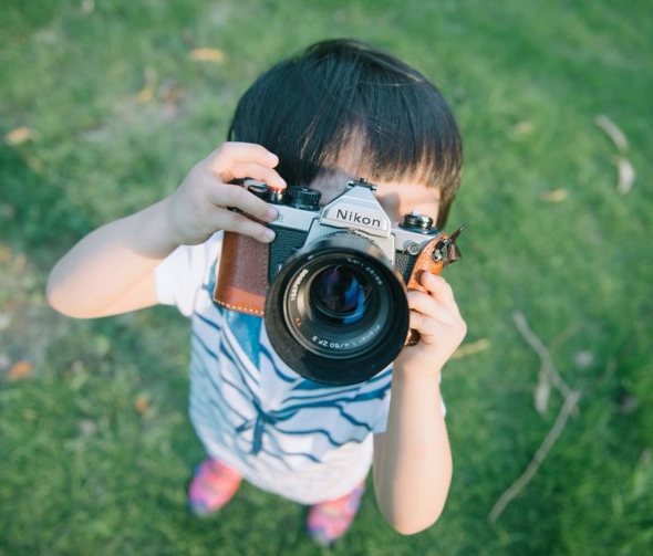 小孩子玩单反摄影可爱儿童高清图儿童gif搞笑图片