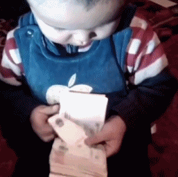 小孩儿童数钱搞笑gif动态表情包图儿童gif搞笑图片